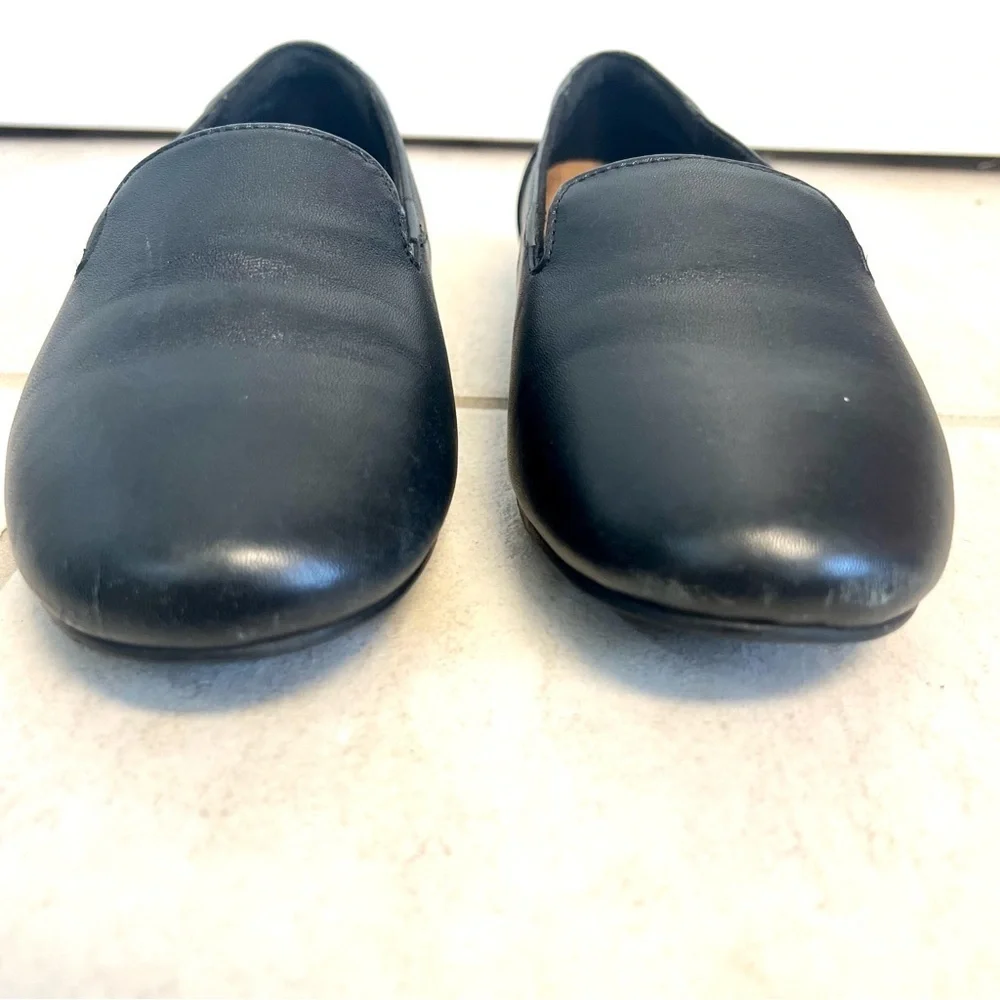 Softwalk Shelby Slip-On black leather comfy minimalist preppy classic womens 8.5